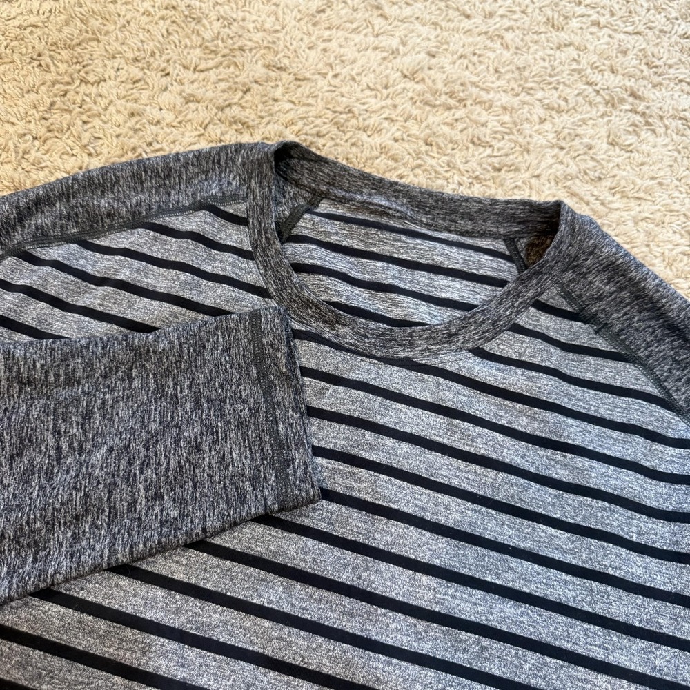 Lululemon Shirt Mens Large Gray Striped Long Sleeve Crewneck Athletic Tee